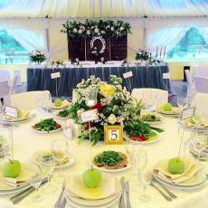 Весілля в наметі